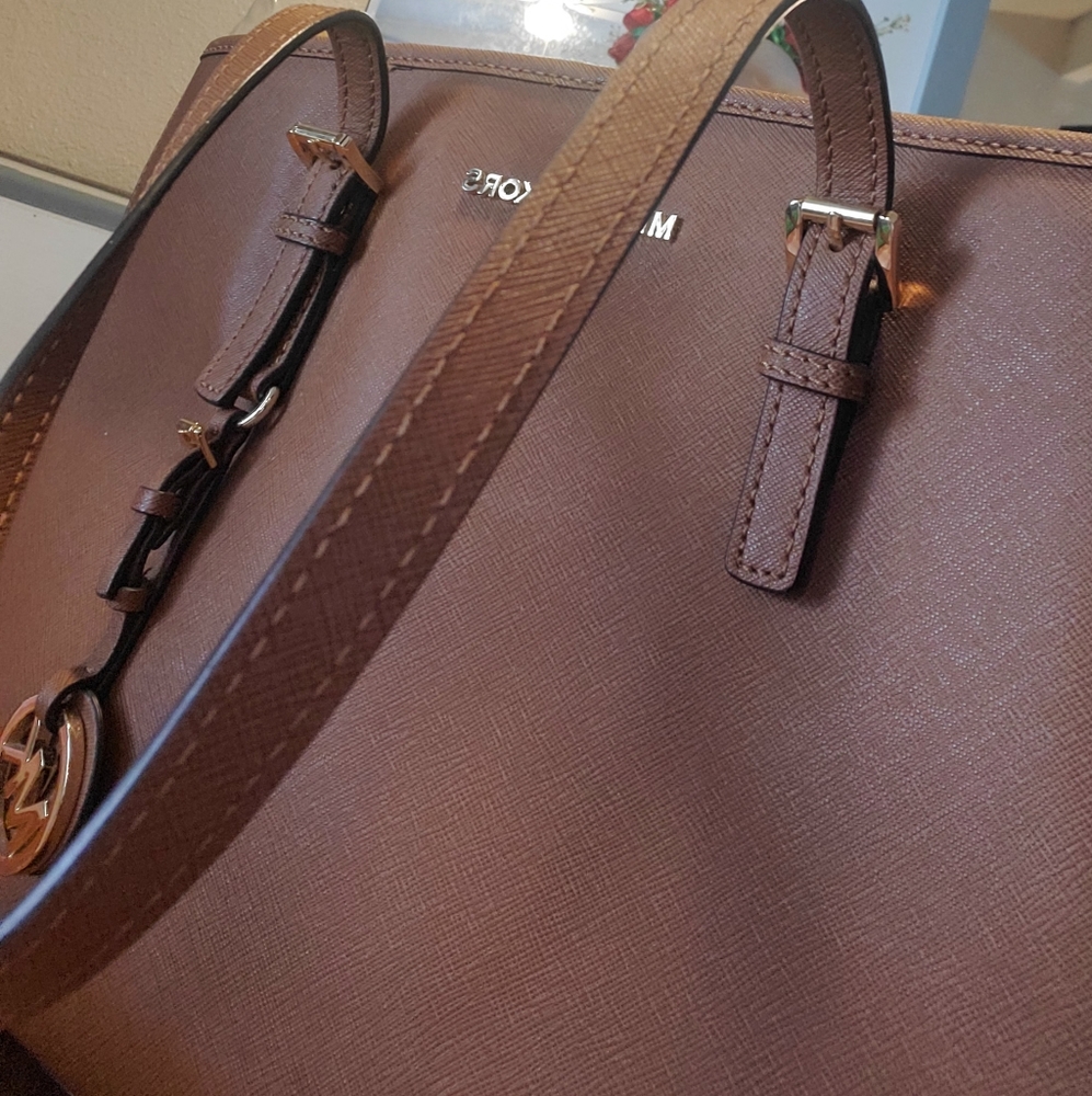 Michael Kors Purse - Picture 3 of 13